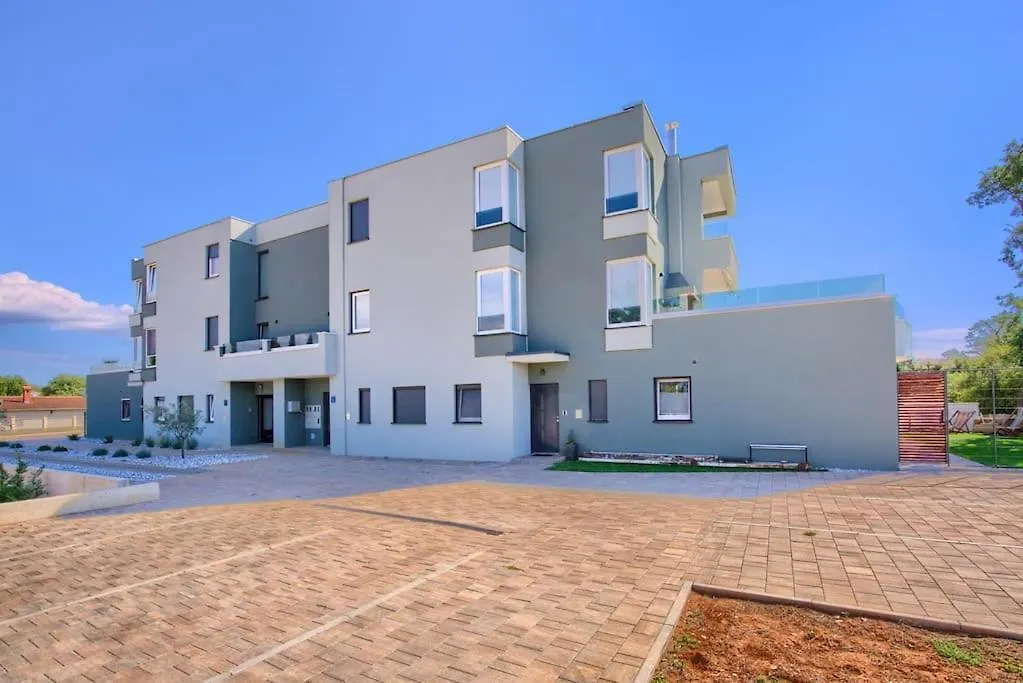 Apartment Sunrise Fuer 6 Personen In Pula-Stinjan